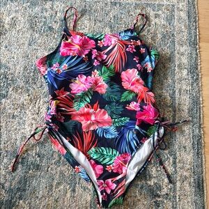Floral Women’s One Piece Rouched Side Swimwear